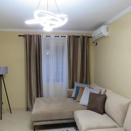 Cozy Near Center, Xhamlliku *