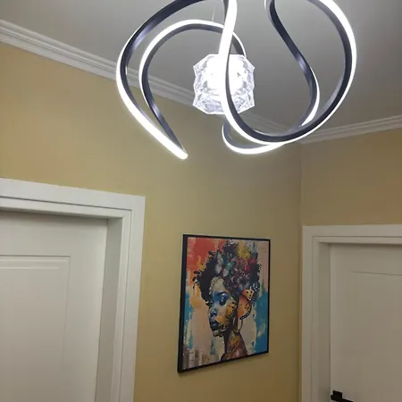 Cozy Near Center, Xhamlliku *