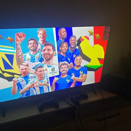 Lägenhet Cozy Near Center, Xhamlliku *