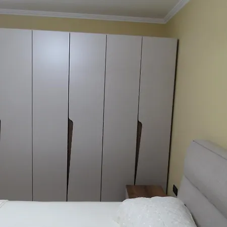 Appartement Cozy Near Center, Xhamlliku Tirana