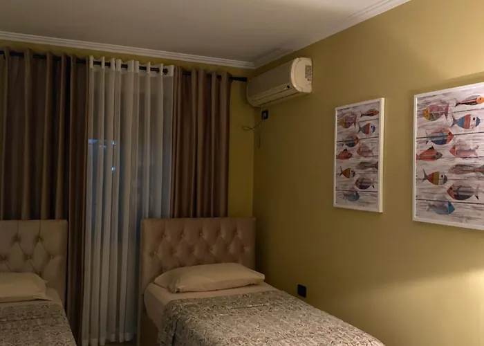 Cozy Near Center, Xhamlliku Lägenhet Tirana