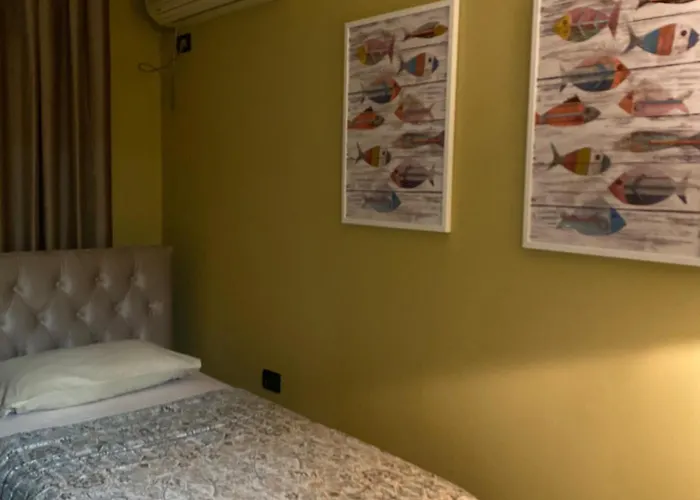 Cozy Near Center, Xhamlliku * Tirana